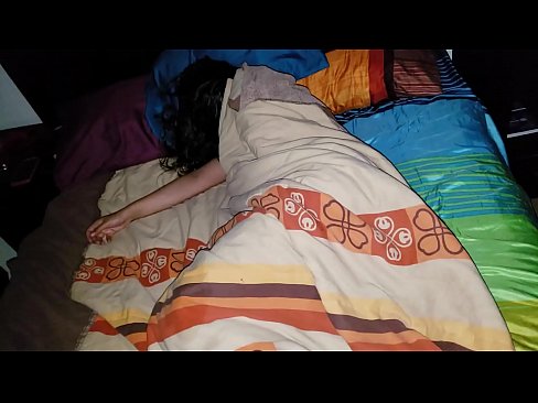 ❤️ Kasupoeg sõimab oma noort kasuema, kui ta magab. ❤❌ Porno at us et.porno-flix.ru ❤